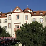 Roettele\'S Restaurant & Residenz